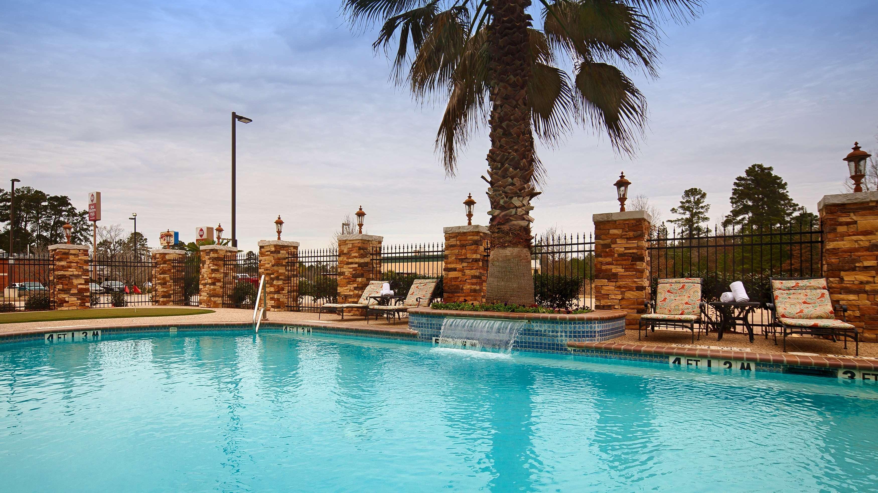 Best Western Plus Crown Colony Inn & Suites Лафкін Екстер'єр фото