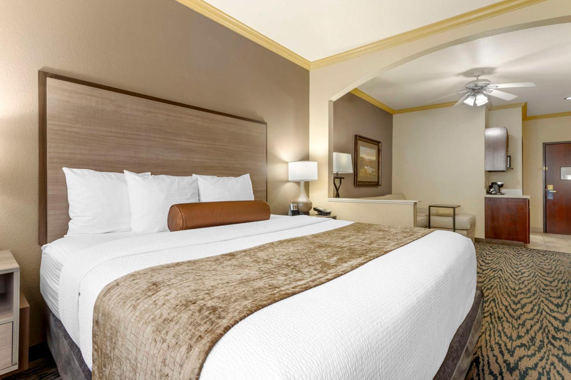 Best Western Plus Crown Colony Inn & Suites Лафкін Екстер'єр фото