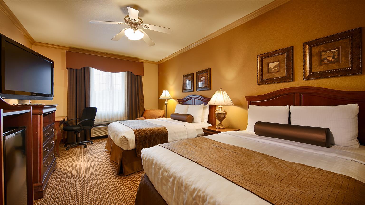 Best Western Plus Crown Colony Inn & Suites Лафкін Екстер'єр фото