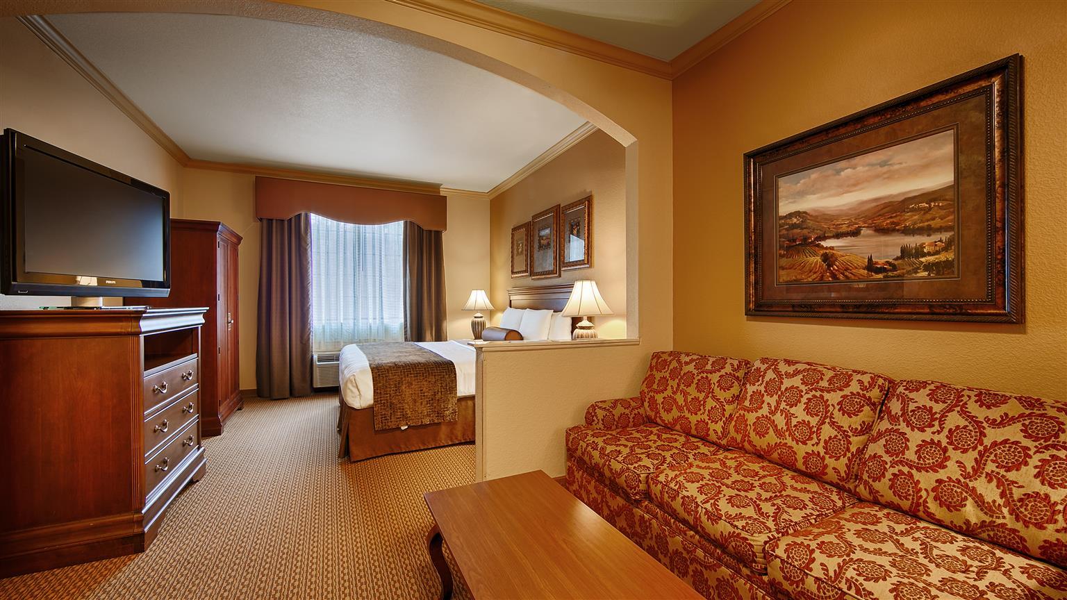 Best Western Plus Crown Colony Inn & Suites Лафкін Екстер'єр фото