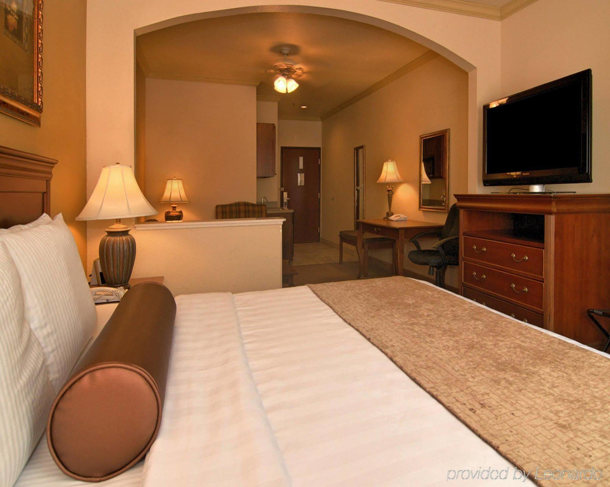 Best Western Plus Crown Colony Inn & Suites Лафкін Екстер'єр фото
