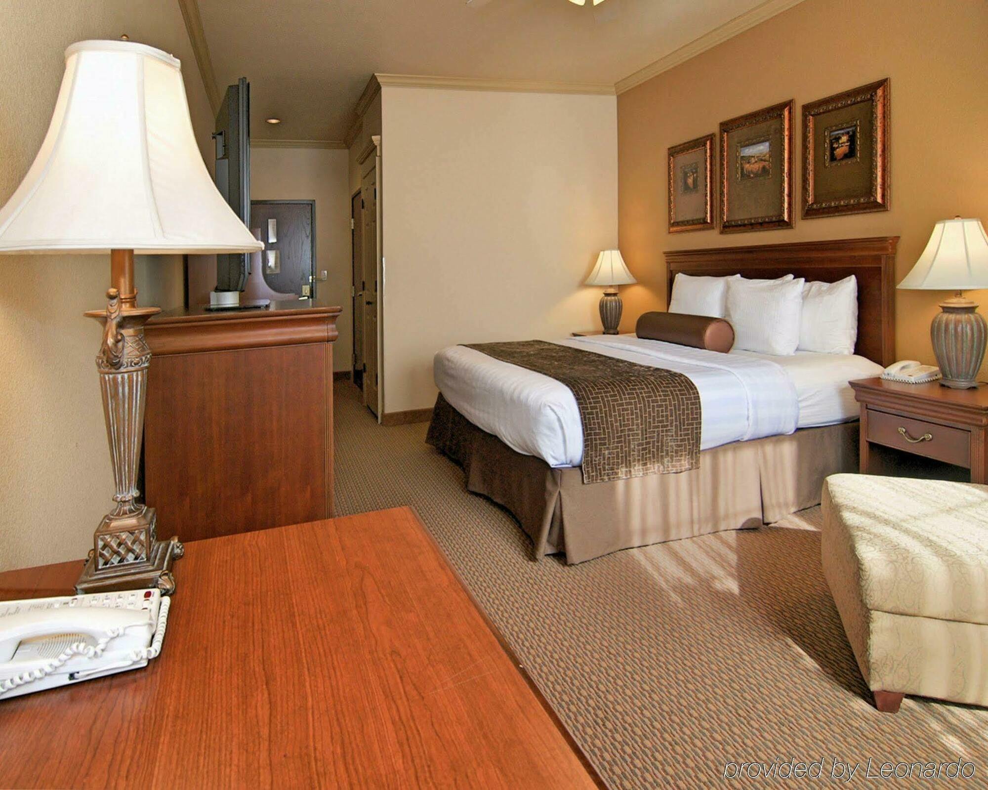 Best Western Plus Crown Colony Inn & Suites Лафкін Екстер'єр фото